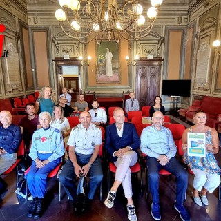 Il sindaco, l'assessore all'istruzione e i diversi referenti dei progetti educativi che saranno inseriti nella Bakeka