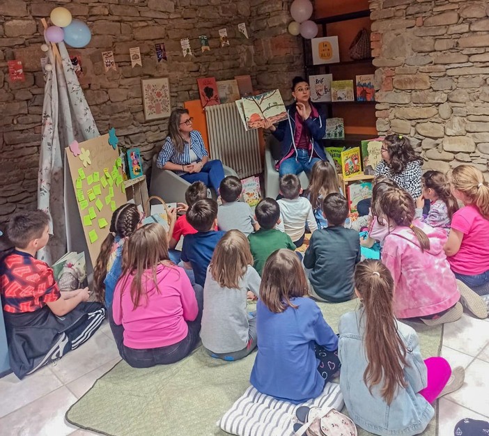 Bubbio rinnova la sua biblioteca con una festa e tanti progetti