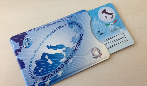Anomalie nella riconsegna delle carte d’identità: l’Anagrafe comunale di Asti lancia l’allarme Anomalie nella riconsegna delle carte d’identità: l’Anagrafe comunale di Asti lancia l’allarme
