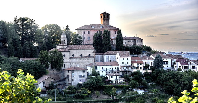 Attraverso Festival torna nell’Astigiano: tra filosofia, comicità e grandi nomi dello spettacolo