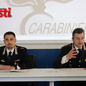 Nella foto, da sinistra, il tenente Armando Laviola (comandante del Nucleo Investigativo) e il colonnello Vittorio Balbo (comandante Reparto Operativo) - Galleria fotografica Merfephoto