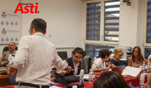 Consiglio comunale ad Asti, la polemica di Forza Italia sui numeri delle interpellanze ritirate