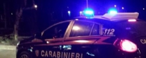 Foto notturna di una pattuglia dell'Arma dei Carabinieri