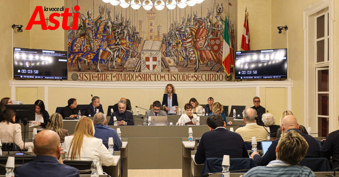 Le immagini del ritorno del Consiglio comunale a palazzo civico (Merphefoto)
