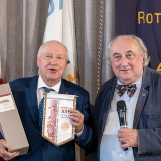 Gianfranco Carbonato (a sinistra) con il presidente Rotary Renzo Gai