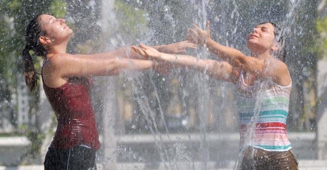 Meteo: caldo e afa ancora intensi, poi una svolta attesa da domenica