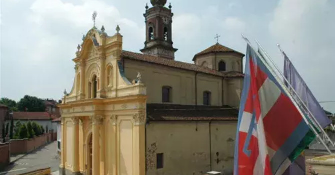 La chiesa parrocchiale di San Paolo Solbrito La chiesa parrocchiale di San Paolo Solbrito