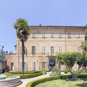 Il castello Conti Amico di Castell'Alfero Il castello Conti Amico di Castell'Alfero