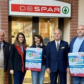Nella foto il lancio della campagna con, da sinistra: Giorgio Guasco (presidente onorario Despar Nord Ovest - Gruppo 3A), Federica Quinto (vice presidente Fondazione Astigiana per la Salute del Territorio), Luisa Amalberto (presidente Fondazione Astigiana per la Salute del Territorio), Ezio Mosso (direttore Fondazione Astigiana per la Salute del Territorio), Gianluca Bortolozzo (presidente Despar Nord Ovest- Gruppo 3A). Nella foto il lancio della campagna con, da sinistra: Giorgio Guasco (presidente onorario Despar Nord Ovest - Gruppo 3A), Federica Quinto (vice presidente Fondazione Astigiana per la Salute del Territorio), Luisa Amalberto (presidente Fondazione Astigiana per la Salute del Territorio), Ezio Mosso (direttore Fondazione Astigiana per la Salute del Territorio), Gianluca Bortolozzo (presidente Despar Nord Ovest- Gruppo 3A).
