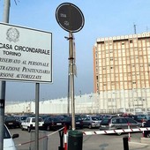 Notte di protesta e proposta al Lorusso e Cutugno, al via la maratona oratoria contro l'emergenza carceri Notte di protesta e proposta al Lorusso e Cutugno, al via la maratona oratoria contro l'emergenza carceri
