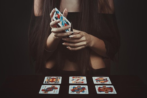 I mazzi di carte più usati nella cartomanzia: quali scegliere e perché?