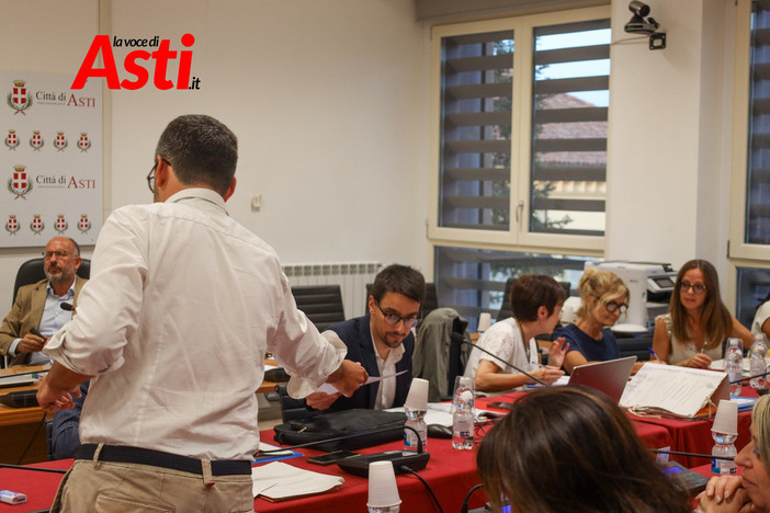 Consiglio comunale ad Asti, la polemica di Forza Italia sui numeri delle interpellanze ritirate Consiglio comunale ad Asti, la polemica di Forza Italia sui numeri delle interpellanze ritirate