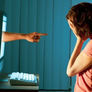 &quot;Un abbraccio vale più di 1000 like!&quot;: Asti affronta il tema del cyberbullismo