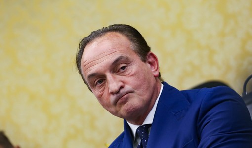 Un perplesso presidente della Regione Alberto Cirio