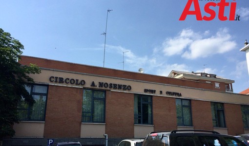Via Corridoni, i residenti lanciano una petizione: auto veloci e strisce invisibili
