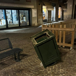 Degrado in piazza Astesano