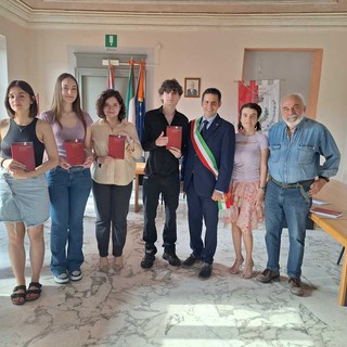 Castelnuovo Belbo:  i diciottenni celebrati nel salone comunale