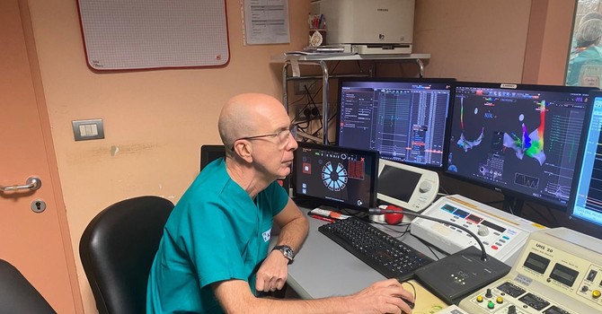 Il dottor Marco Scaglione, primario della Cardiologia del Massaia che si conferma eccellenza sanitaria