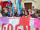 Una protesta dei lavoratori della Casa di riposo Città di Asti (Archivio)