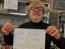 La risposta ai dazi Usa del bar Roma di Santo Stefano Belbo (Ph Facebook di Filippo Larganà)