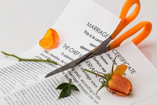 Infedeltà e divorzi