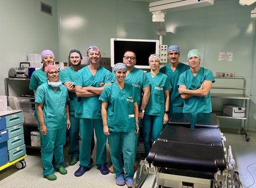 il dottor Maurizio Di Serio con l’equipe della Ginecologia e del Blocco operatorio