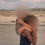 Una delle immagini simbolo dell'esodo da Gaza City