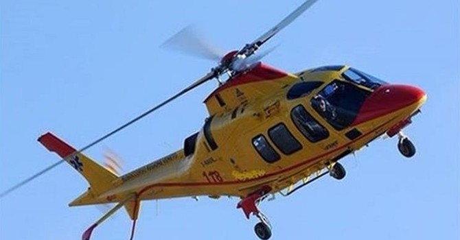 Castelnuovo Don Bosco, urta un’auto e poi cade: motociclista trasportato all’ospedale di Chieri