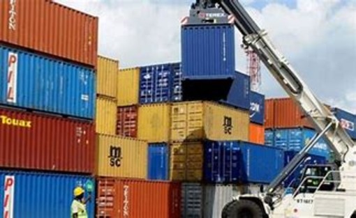 Luci e ombre sull'export: il Piemonte sale, l'Astigiano soffre Luci e ombre sull'export: il Piemonte sale, l'Astigiano soffre