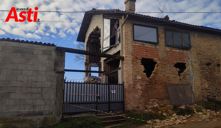 Le immagini dello stabile dopo l'esplosione (Ph Massaro)