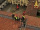 Scenari di soccorso dei vigili del fuoco all'esterno del Teatro Alfieri di Asti con venti operatori e personale del teatro [FOTO]