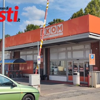 Chiude definitivamente il supermercato Ekom di corso Alessandria