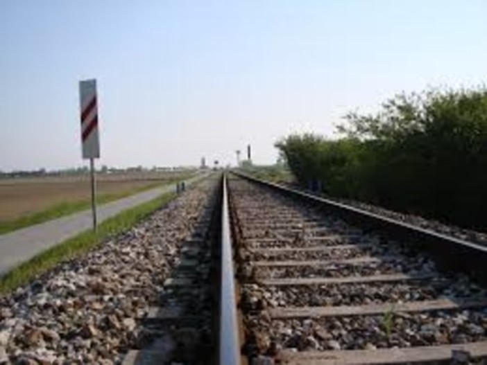 Ambiente Asti, interpellanza sul progetto di pista ciclabile sulla ferrovia Nizza Monferrato e Alba e la posizione del Comune
