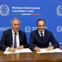 Un'immagine d'archivio del ministro Urso con il presidente della Regione Piemonte Alberto Cirio