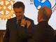 Il Prefetto Ventrice mentre viene insignito della “Paul Harris Fellow” da parte del Rotary Club Novara Val Ticino