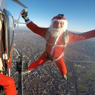 “Babbo Natale arriva dal cielo”: ad Asti la decima edizione dell’evento dedicato ai bambini