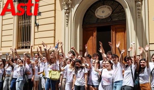 Immagine dell'ultimo giorno di scuola all'Alfieri di Asti (MerfePhoto)