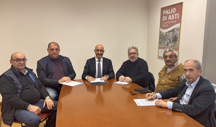 Maurizio Facchi (segretario Pensionati Cgil Asti), Luca Quagliotti (segretario Cgil Asti), Giovanni Gorgoni (direttore generale Asl AT), Stefano Callela (segretario territoriale Cisl Alessandria-Asti), Pierluigi Guerrini (segretario territoriale Uil Pensionati), Armando Dagna (segretario territoriale Uil Asti- Cuneo) Maurizio Facchi (segretario Pensionati Cgil Asti), Luca Quagliotti (segretario Cgil Asti), Giovanni Gorgoni (direttore generale Asl AT), Stefano Callela (segretario territoriale Cisl Alessandria-Asti), Pierluigi Guerrini (segretario territoriale Uil Pensionati), Armando Dagna (segretario territoriale Uil Asti- Cuneo)