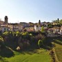 Castagnole delle Lanze, “Proteggiamo la nostra terra”: cresce la mobilitazione contro l’impianto per pet food nella buffer zone Unesco