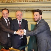 Il presidente della Regione Piemonte Alberto Cirio, il prefetto di Torino Donato Cafagna e l'assessore alla Sanità Federico Riboldi