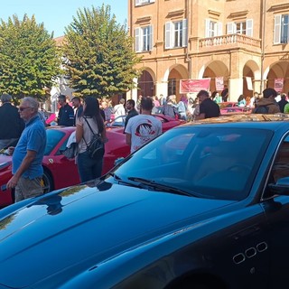 Il ritrovo Ferrari &amp; Supercar a Castelnuovo Belbo per la decima edizione [FOTO]
