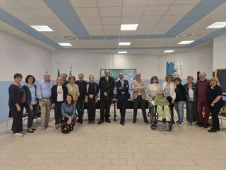 La quarta Palestra della memoria a Canelli e i volontari della Palestra della Memoria di Agliano Terme, insieme al Sindaco, alla giunta comunale e alla delegazione Asl AT guidata dal direttore generale Giovanni Gorgoni