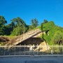 In foto la replica della grotta di Lourdes, a Bra