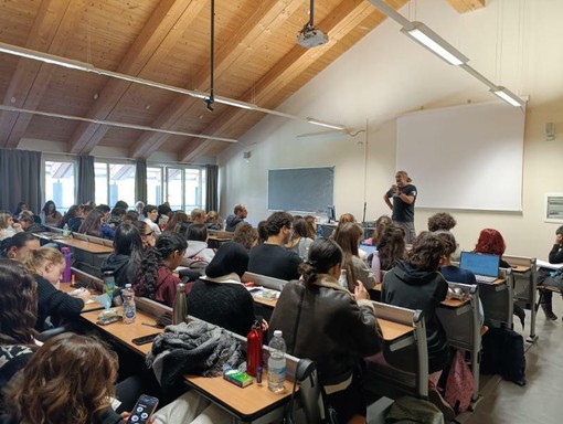 Gli alunni dell’IIS Castigliano di Asti hanno partecipato all’incontro “Giovani e violenza diffusa: operare con i ragazzi”