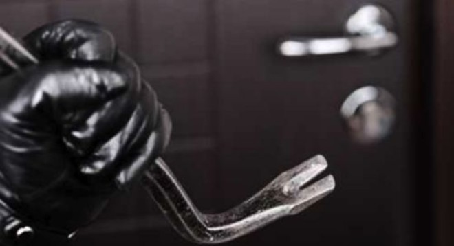 Raffica di furti e intrusioni notturne a Portacomaro: residenti di Buffetto Miravalle scrivono al Prefetto e ai Sindaci Raffica di furti e intrusioni notturne a Portacomaro: residenti di Buffetto Miravalle scrivono al Prefetto e ai Sindaci