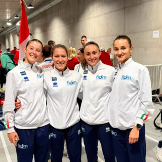 Annachiara Allara (prima da sinistra) con le sue compagne di squadra