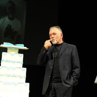 Giorgio Faletti ritratto in occasione di una serata in suo onore al Teatro Alfieri Giorgio Faletti ritratto in occasione di una serata in suo onore al Teatro Alfieri