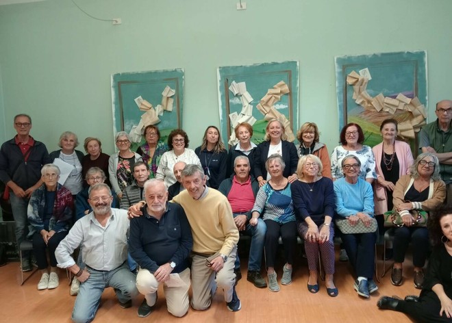 La quarta Palestra della memoria a Canelli e i volontari della Palestra della Memoria di Agliano Terme, insieme al Sindaco, alla giunta comunale e alla delegazione Asl AT guidata dal direttore generale Giovanni Gorgoni La quarta Palestra della memoria a Canelli e i volontari della Palestra della Memoria di Agliano Terme, insieme al Sindaco, alla giunta comunale e alla delegazione Asl AT guidata dal direttore generale Giovanni Gorgoni