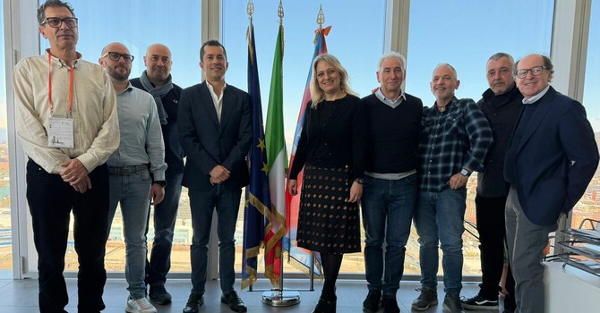 Foto di gruppo dopo la firma del protocollo