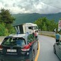 Autoarticolato fuori strada a Pornassio, Statale 28 bloccata